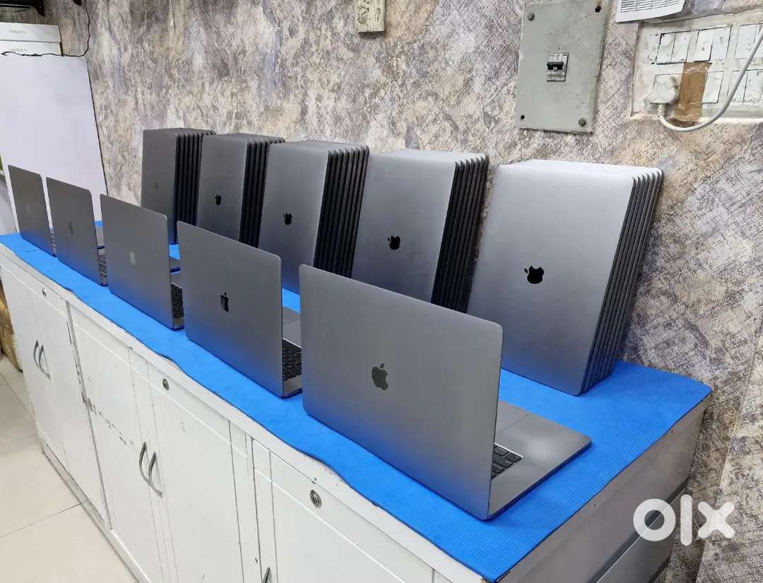 MacBook Pro 16" Intel Core i9 (2021) gallery thumbnail 2