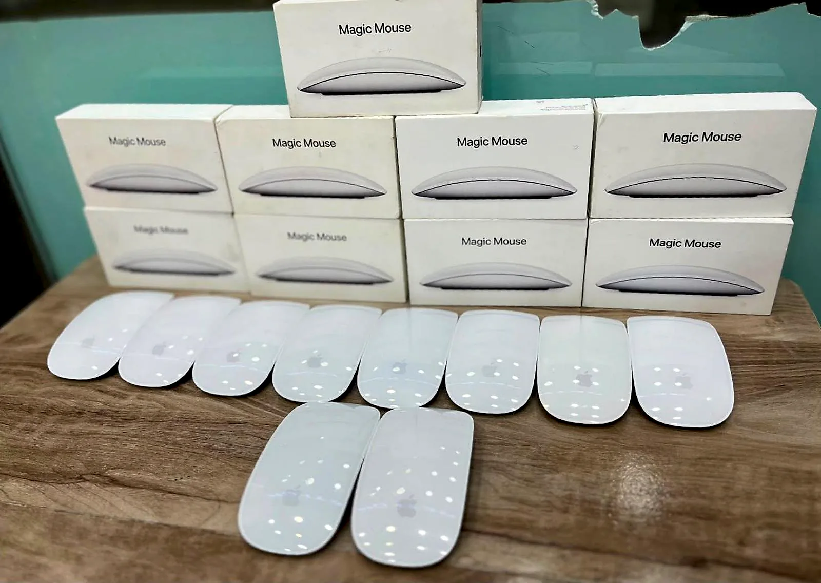 Magic Mouse 2 (Multi-Touch Surface, Lightning, Silver) (Original Box) [MacBook, iMac & Mac Studio]