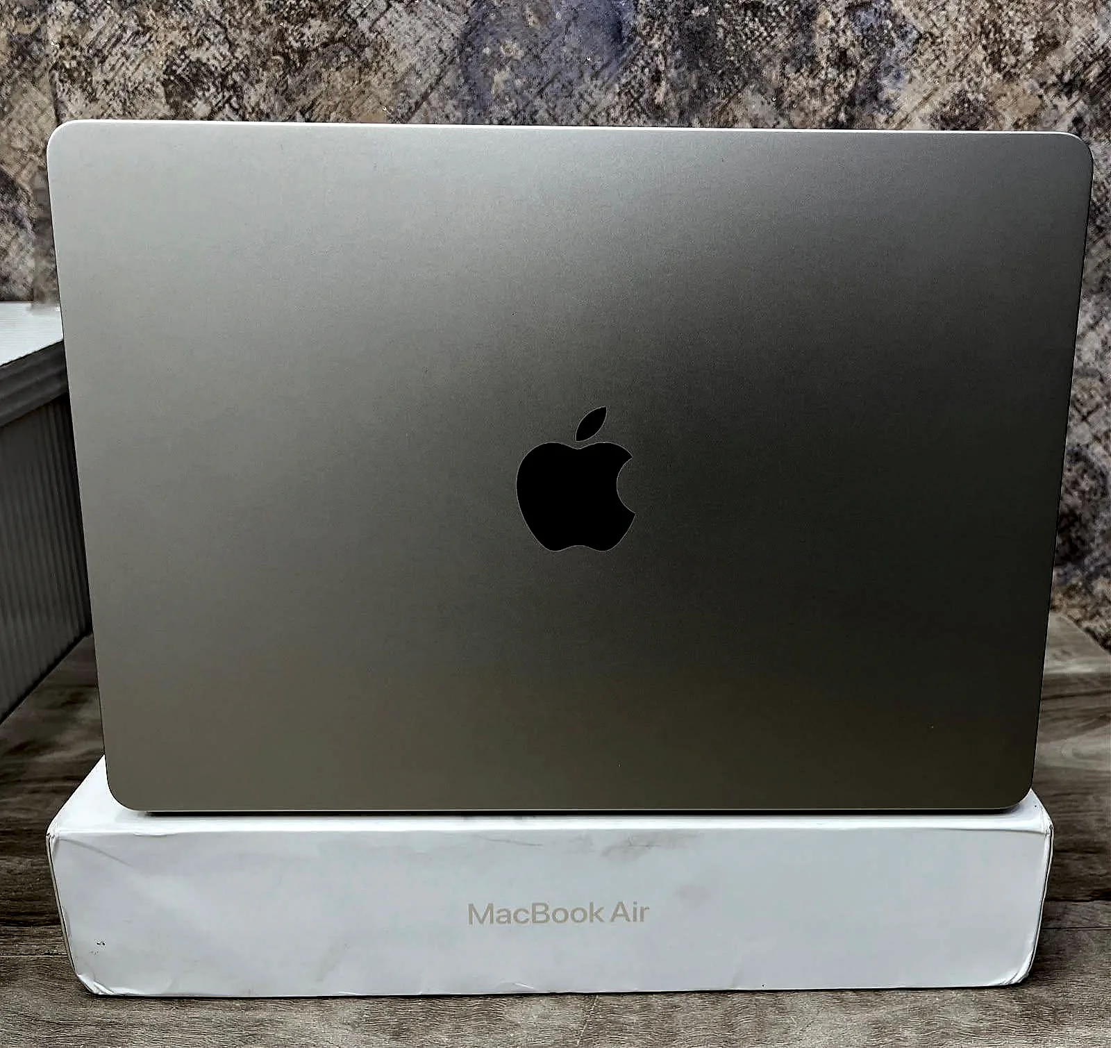 MacBook Air 13.6" M2 (2022) gallery thumbnail 3