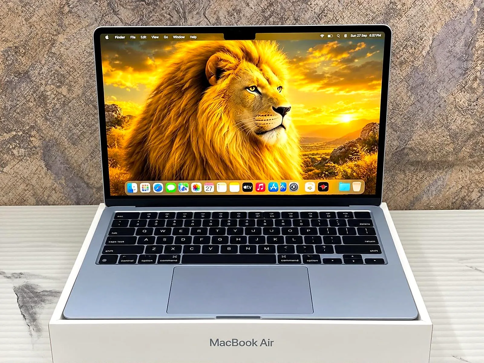 MacBook Air 13.6" M4 (2025) 16GB / 256GB SSD