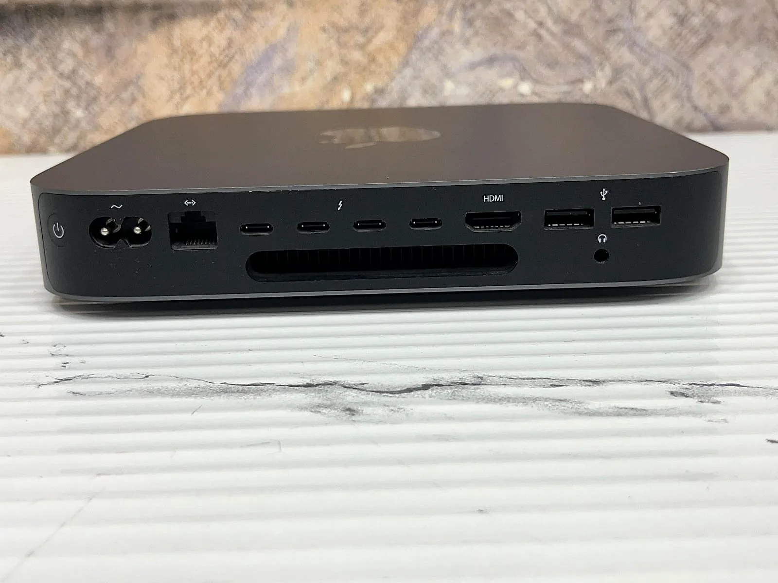 Apple Mac Mini 3 GHz 6-Core Intel Core i5 (2018) 8GB / 256GB SSD gallery thumbnail 3