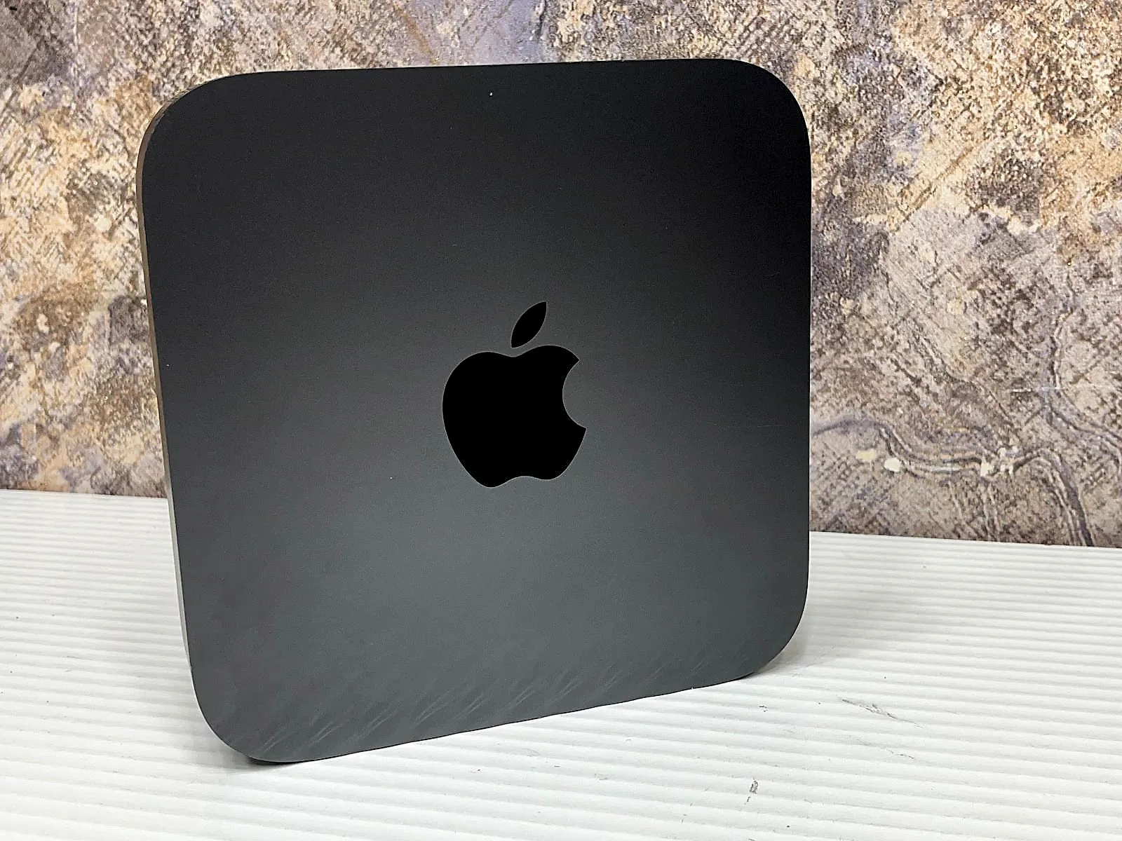 Mac Mini 3 GHz 6-Core Intel Core i5 (2018) 8GB / 256GB SSD
