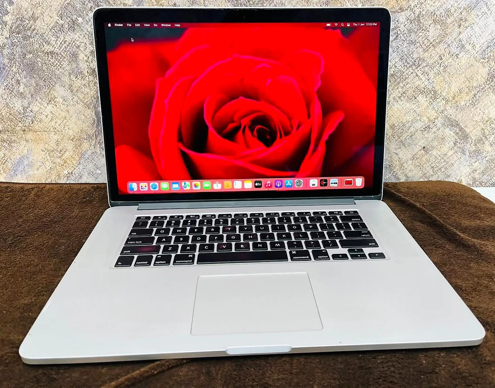 MacBook Pro 15.4-inch (2015) i7 / 16GB / 512GB SSD / Dual Graphics