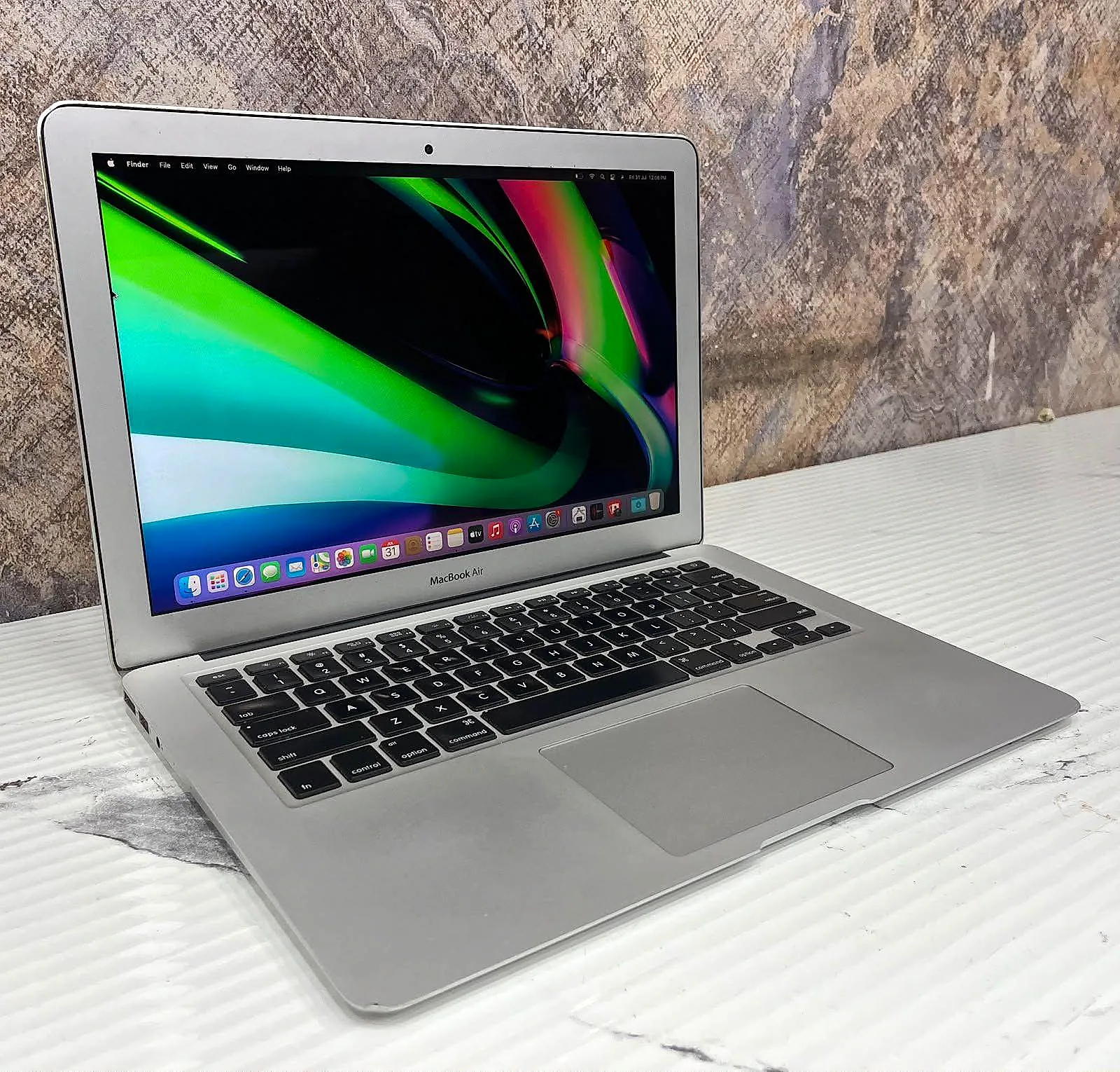 MacBook Air 13.3" Intel Core i5 (2014) 4GB / 128GB SSD