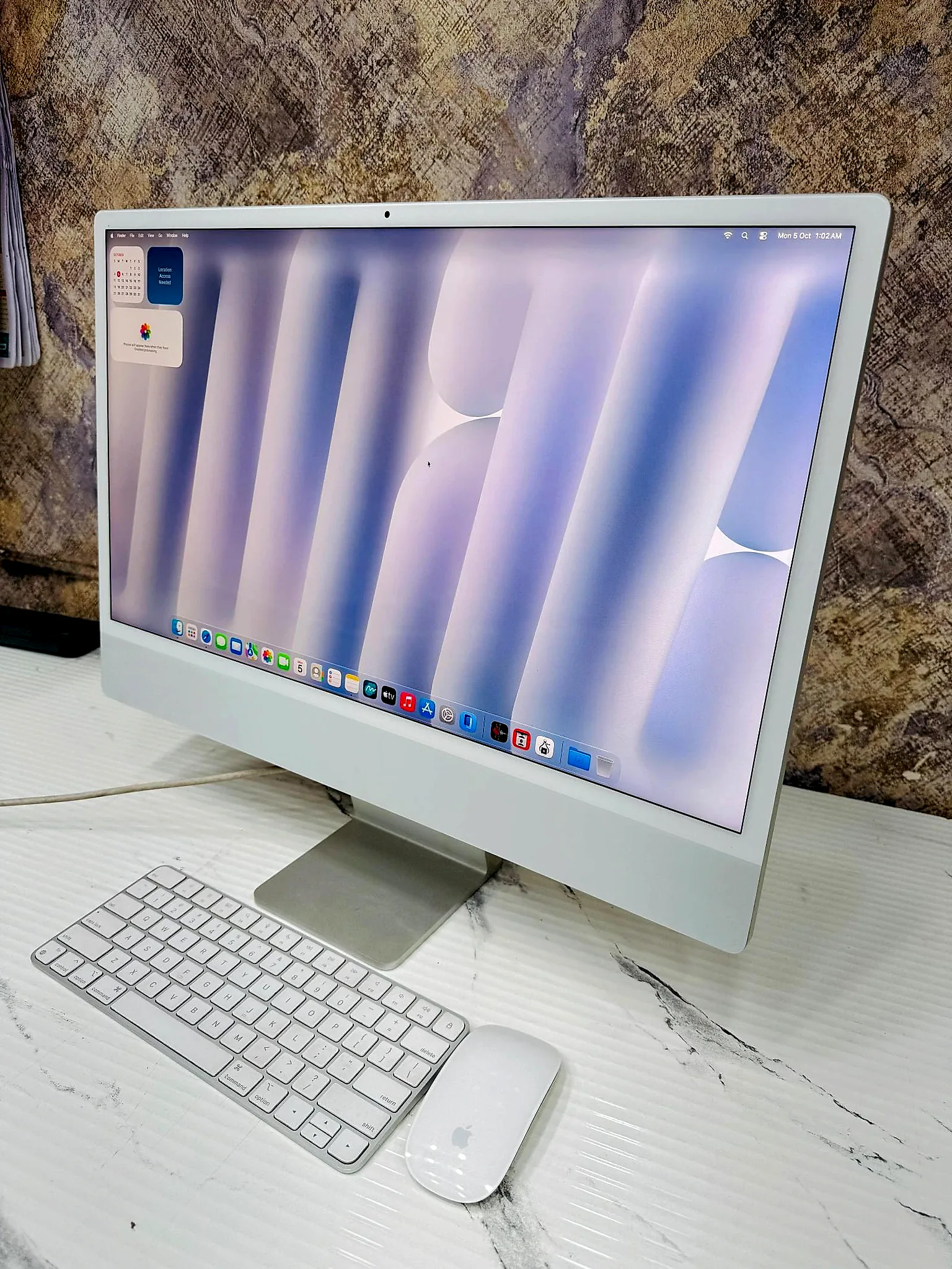 Apple iMac 24" M3 (2023) 8GB / 256GB Retina 4K gallery thumbnail 2