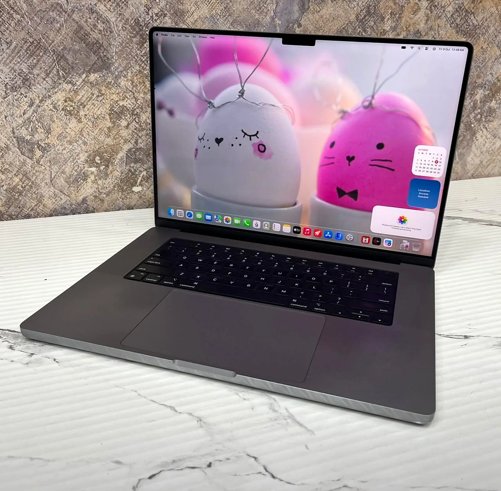 MacBook Pro 16.2" M1 Pro (2021) 16GB / 1TB SSD gallery thumbnail 4