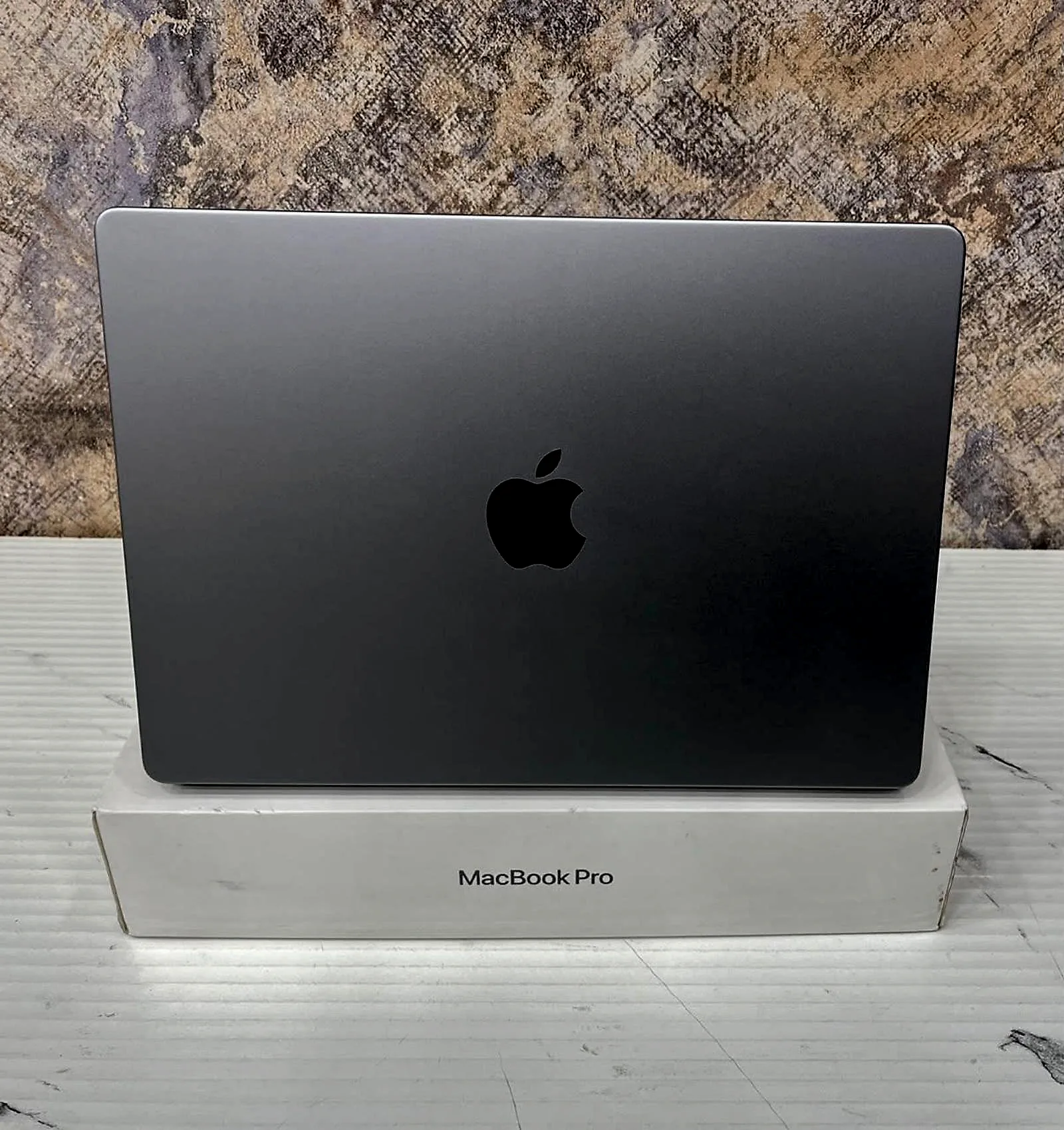 MacBook Pro 14.2" M1 Pro (2021) 16GB / 512GB gallery thumbnail 4