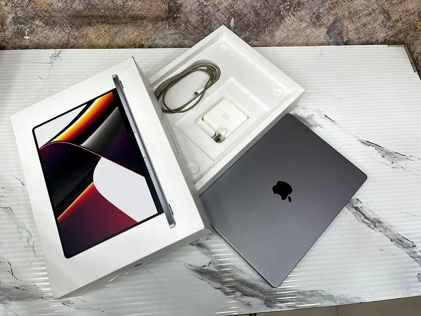 MacBook Pro 14.2" M1 Pro (2021) 16GB / 512GB gallery thumbnail 5