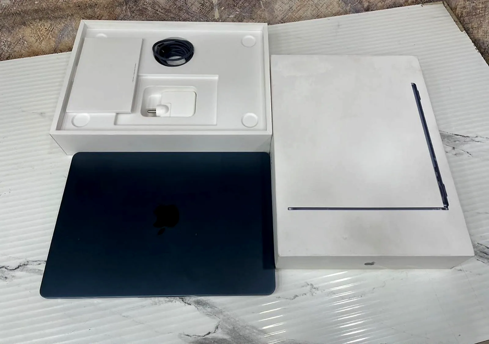 MacBook Air 13.6" Apple M4 (2025) 16GB / 256GB SSD (Midnight)