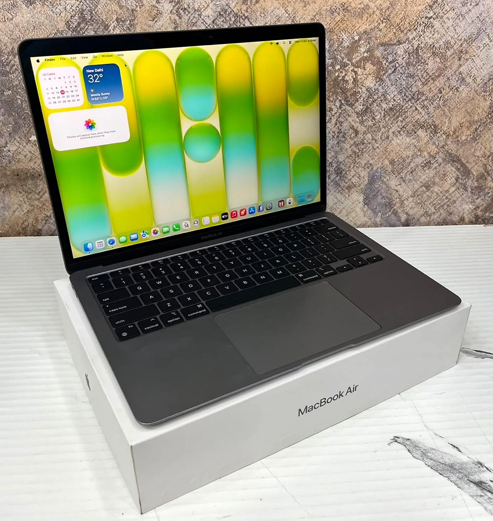 MacBook Air 13.3" M1 (2020) 8GB / 512GB SSD Space Gray gallery thumbnail 3