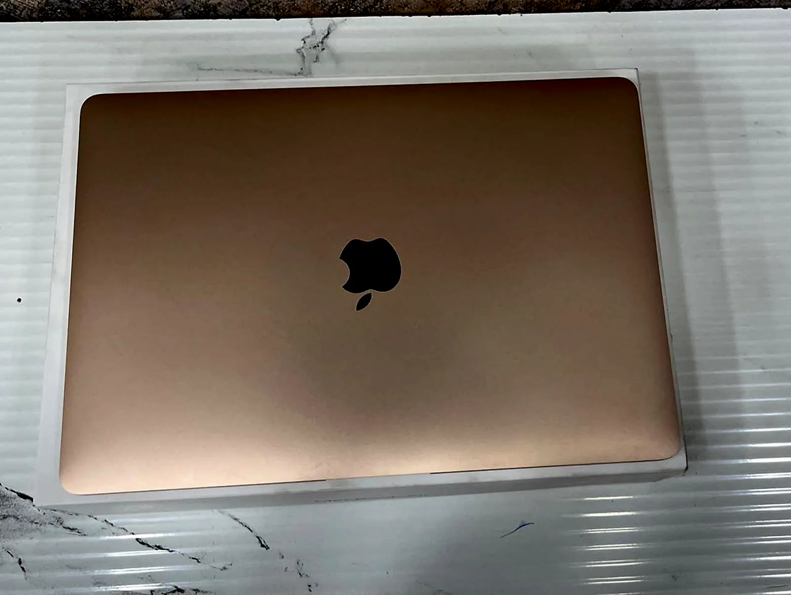 MacBook Air 13.3" M1 (2020) 8GB / 256GB SSD Gold
