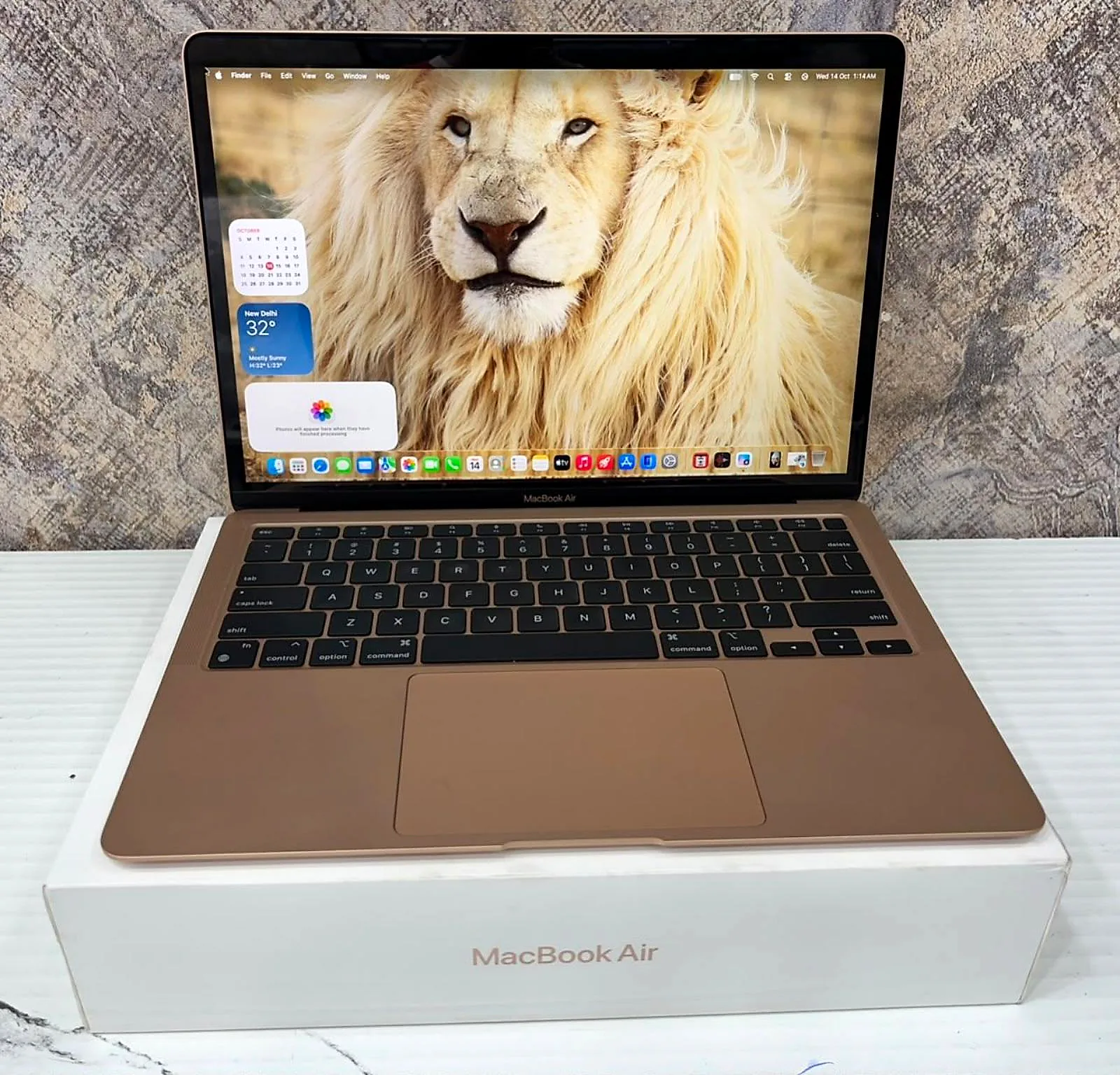 MacBook Air 13.3" M1 (2020) 8GB / 256GB SSD Gold gallery thumbnail 2