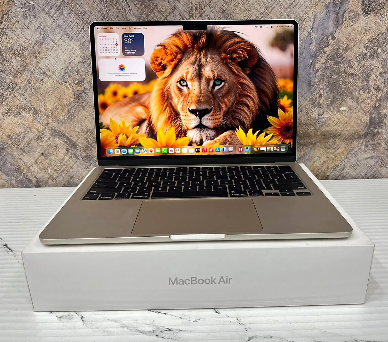 MacBook Air 13.6" M2 (2022) 16GB / 256GB SSD Starlight gallery thumbnail 2