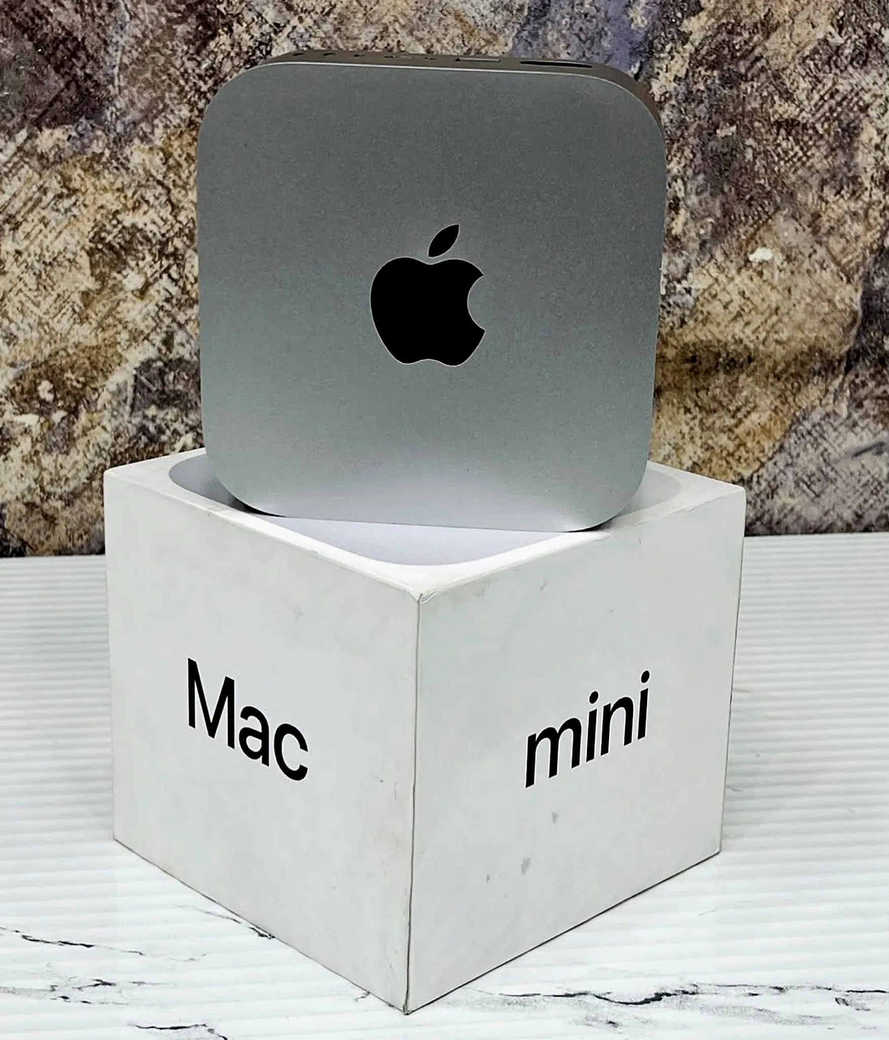 Apple Mac mini M4 (2024) 16GB / 256GB SSD gallery thumbnail 4