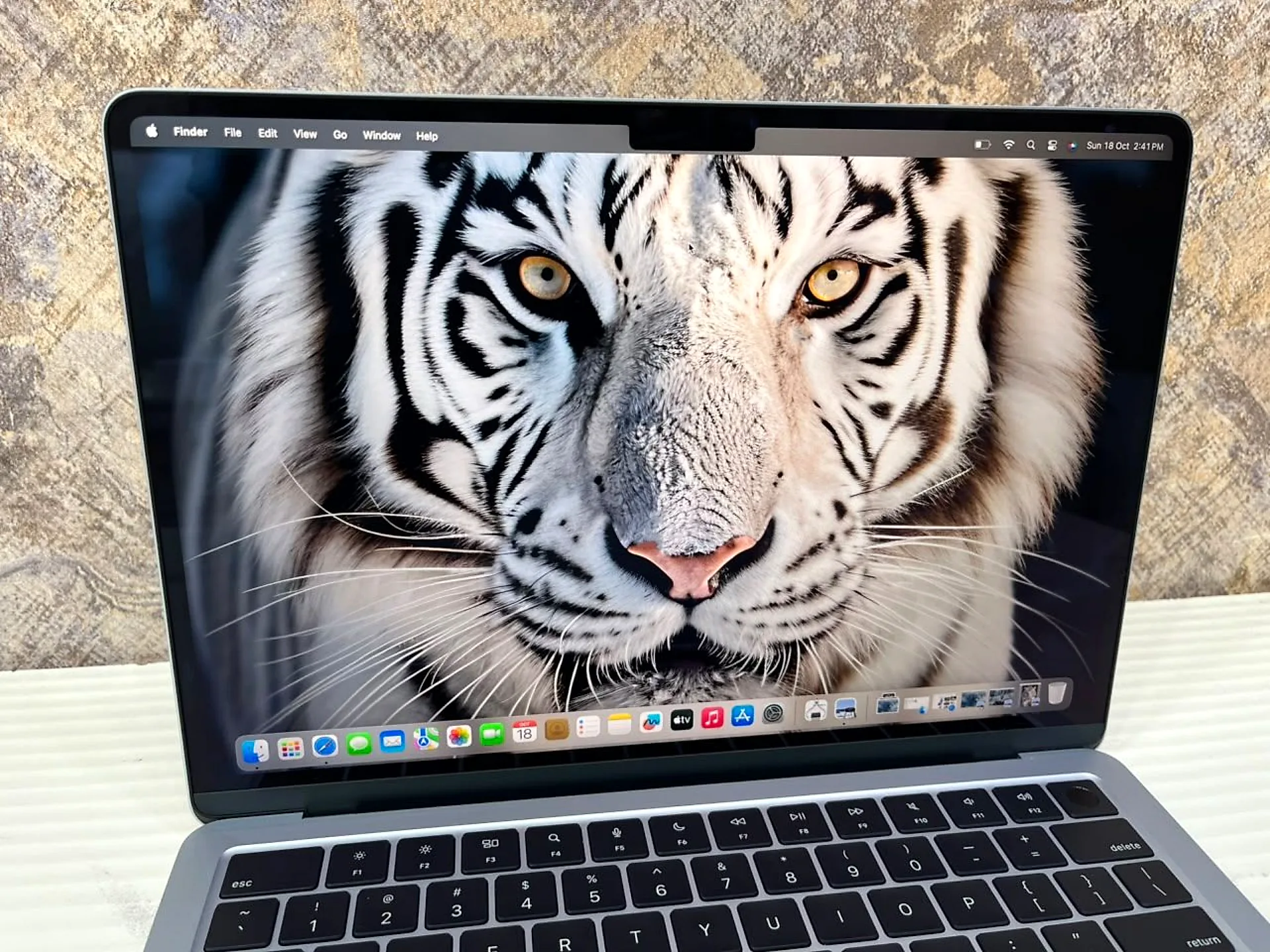 MacBook Air 13.6" Apple M4 (2025) 16GB / 256GB SSD gallery thumbnail 3