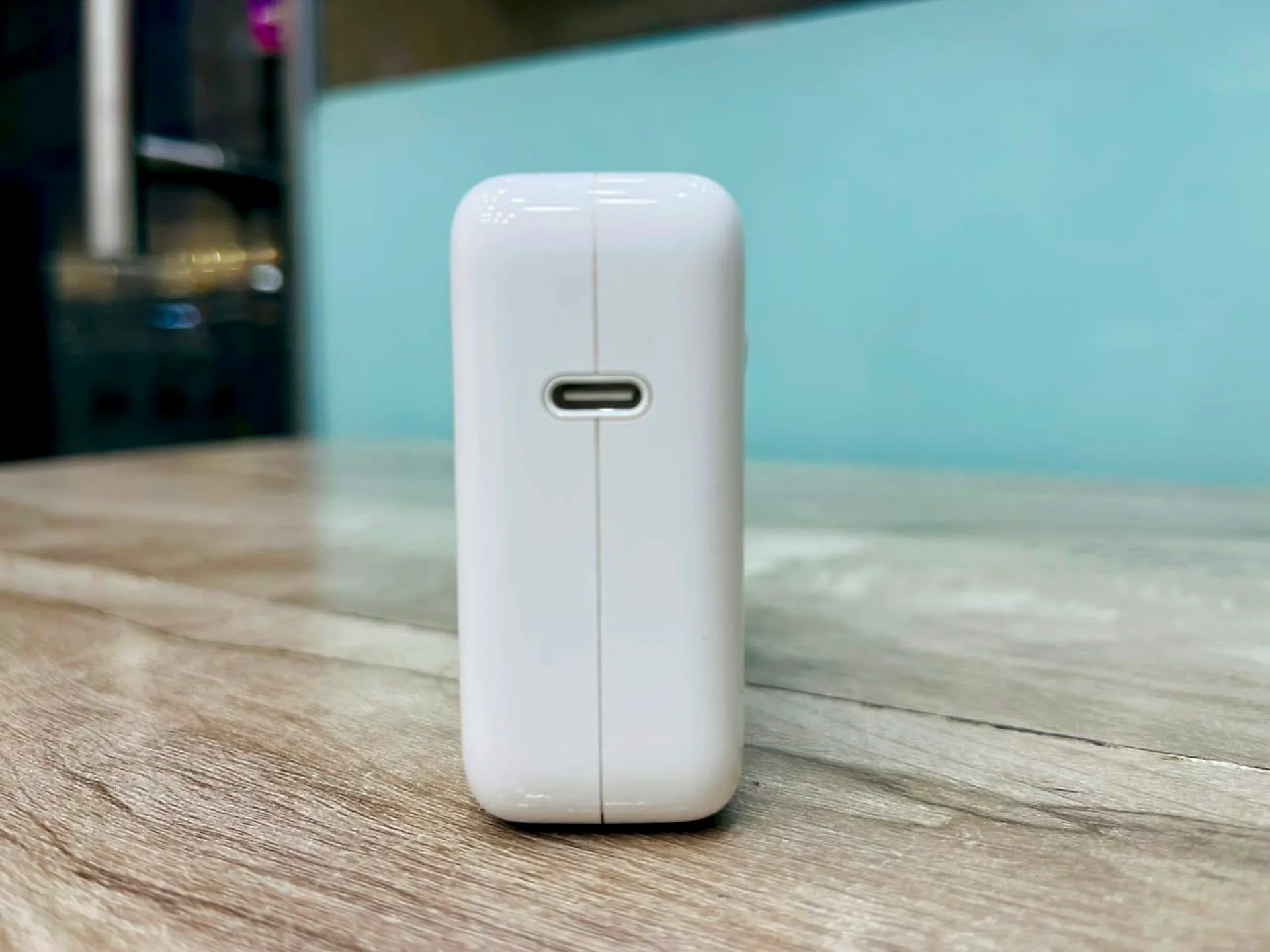 Apple 70W USB-C Power Adapter Original Fast Charger gallery thumbnail 4