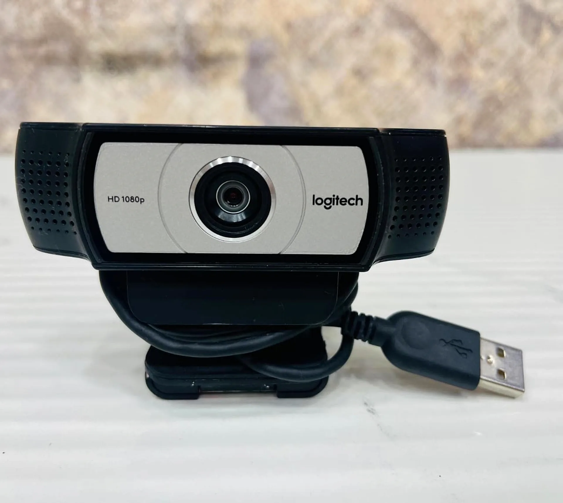 Logitech C930-E Full HD Business Webcam gallery thumbnail 3
