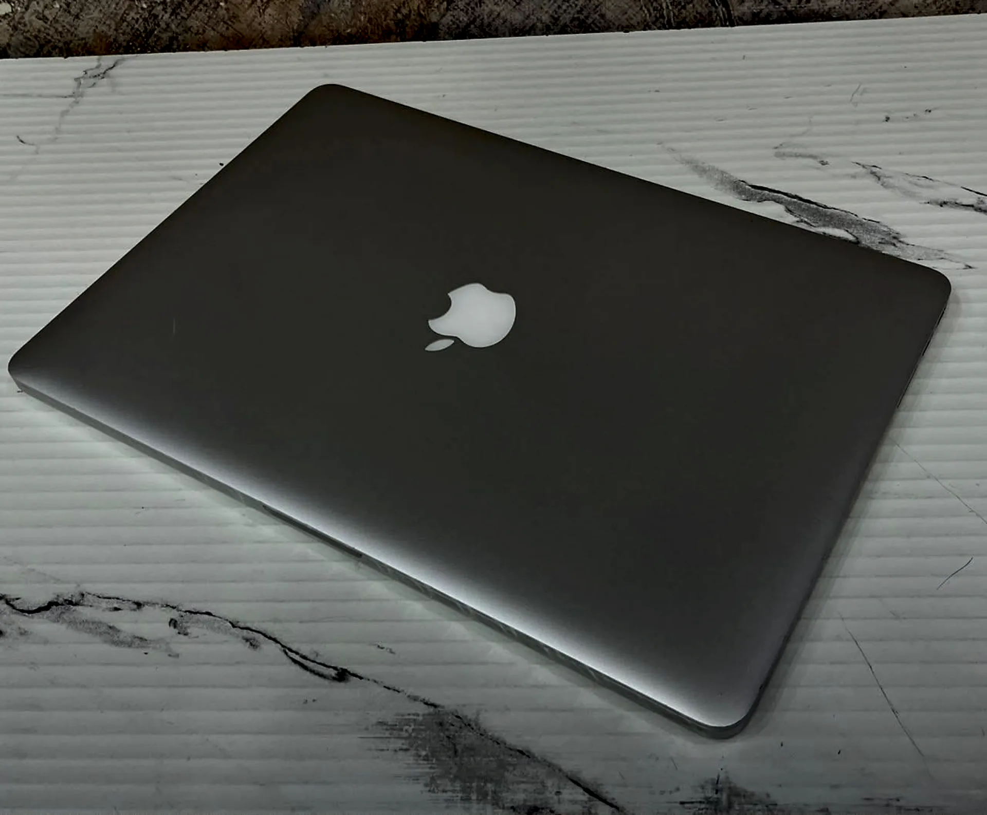 Apple Macbook pro 15inch gallery thumbnail 2