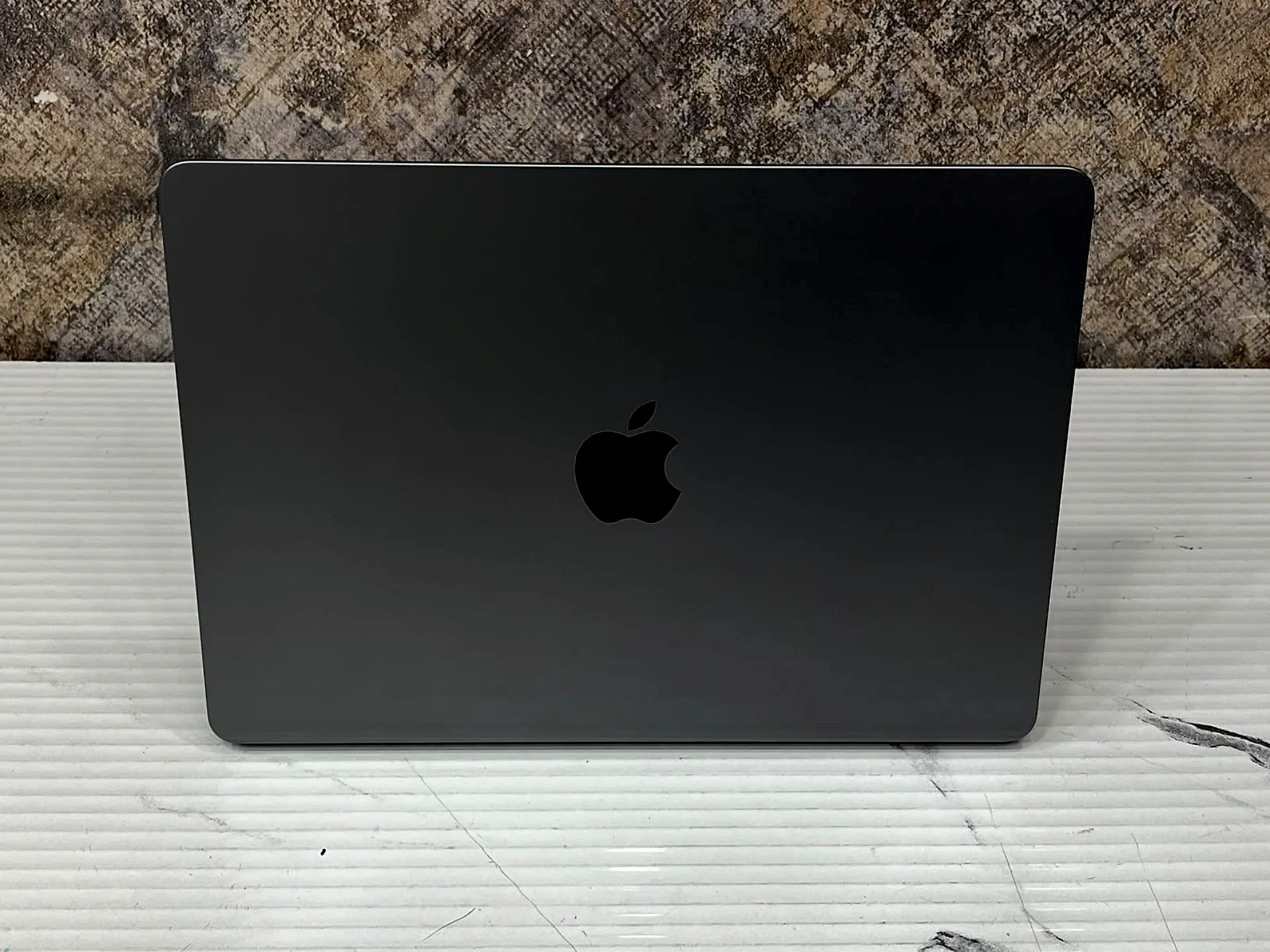 MacBook Air 13.6" M2 (2022) gallery thumbnail 3