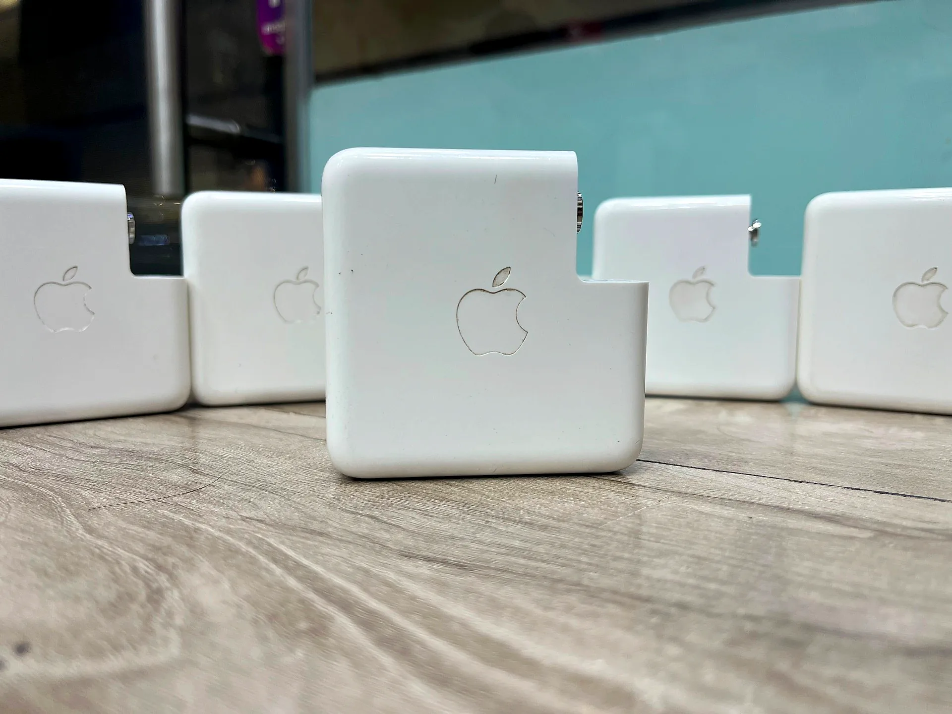 Apple 67W USB-C Power Adapter [MacBook Pro & MacBook Air] gallery thumbnail 2