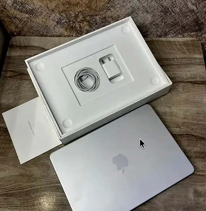 MacBook Neo 13" Apple A18 Pro (2026) gallery thumbnail 2